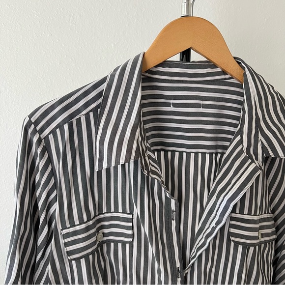 Lightweight pinstripe button up oversized - Picture 3 of 5